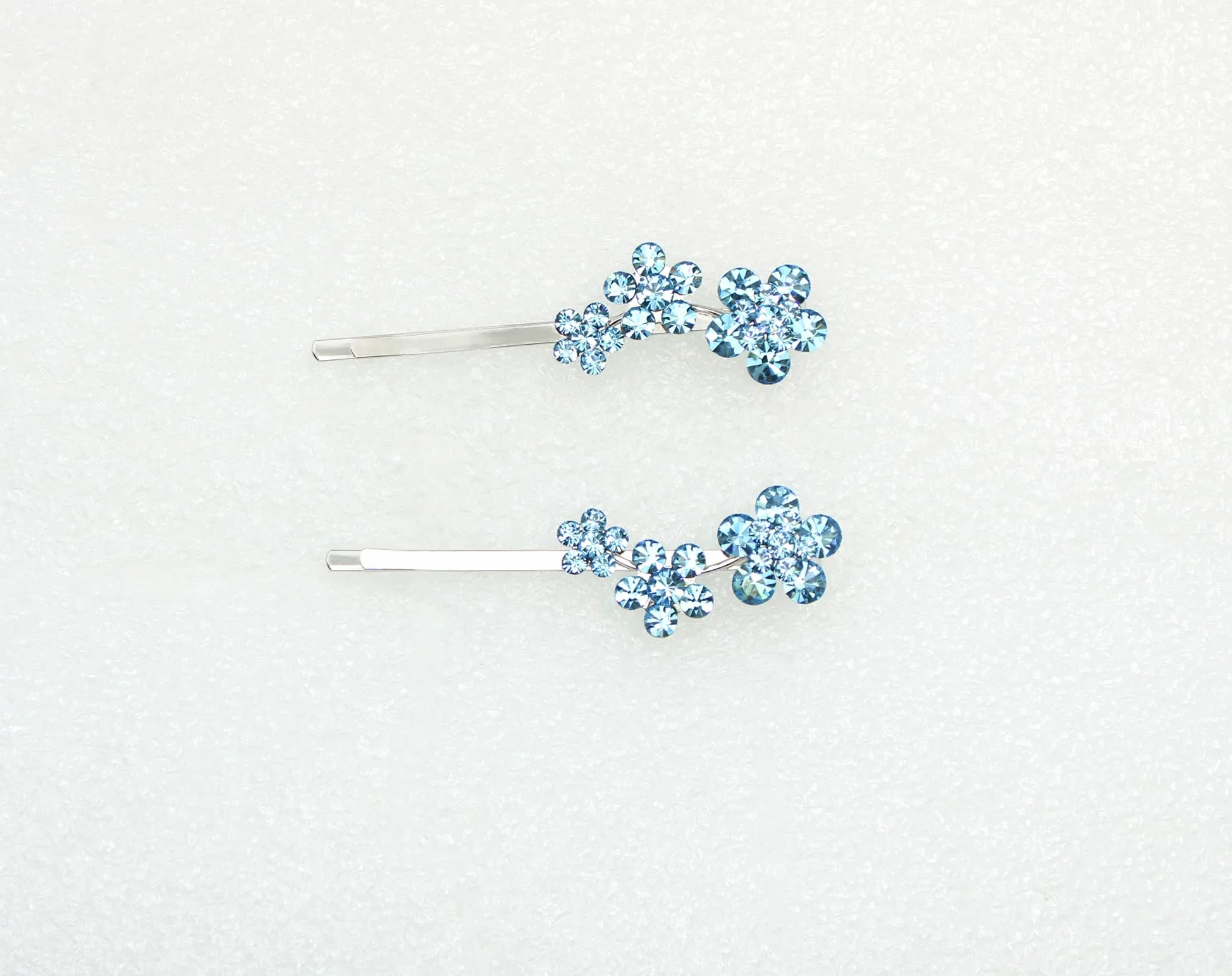 Faship Un par de horquillas para el pelo con diseño floral de cristal aguamarina, 2 unidades