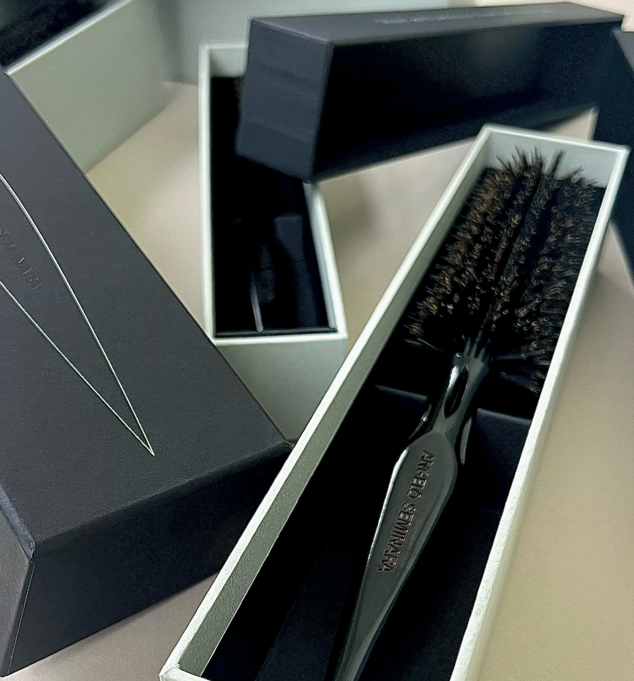 Volume and Waves Master Brush - Cepillo redondo mediano, cerdas de nailon y jabalí, mango de madera de haya