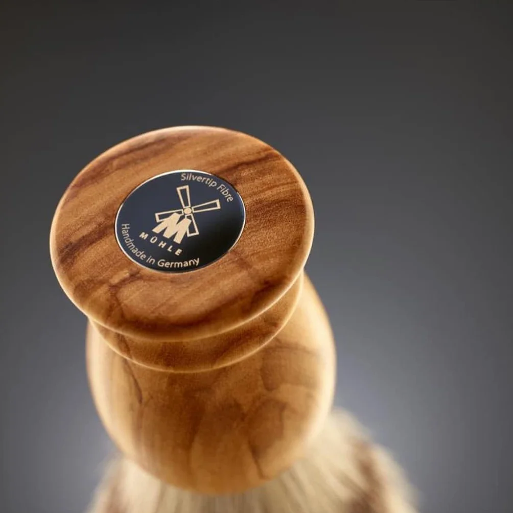 MÜHLE Classic Olive Wood XL Silvertip Fiber - Brocha de afeitar sintética de lujo para hombres, espuma rica