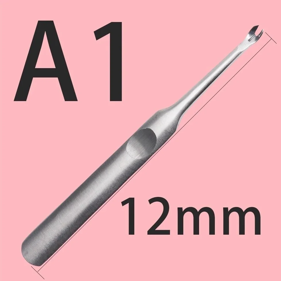 Herramienta multifuncional de acero for uñas con cabezal doble for piel muerta y diseño ergonómico, operación cómoda, adecuada for el cuidado de las uñas y opción ideal for uso en salón o arte de uñas