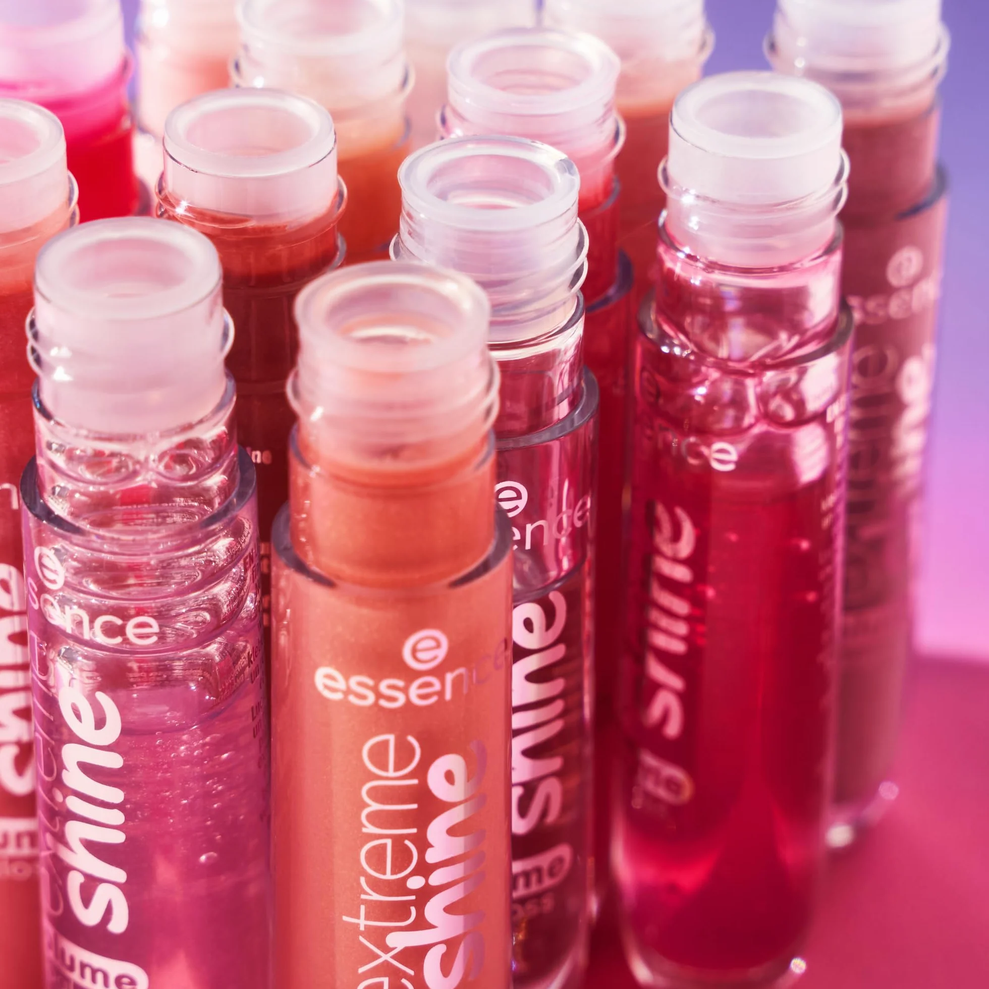 Essence Extreme Shine Brillo de Labios Voluminizador Translúcido 5ml