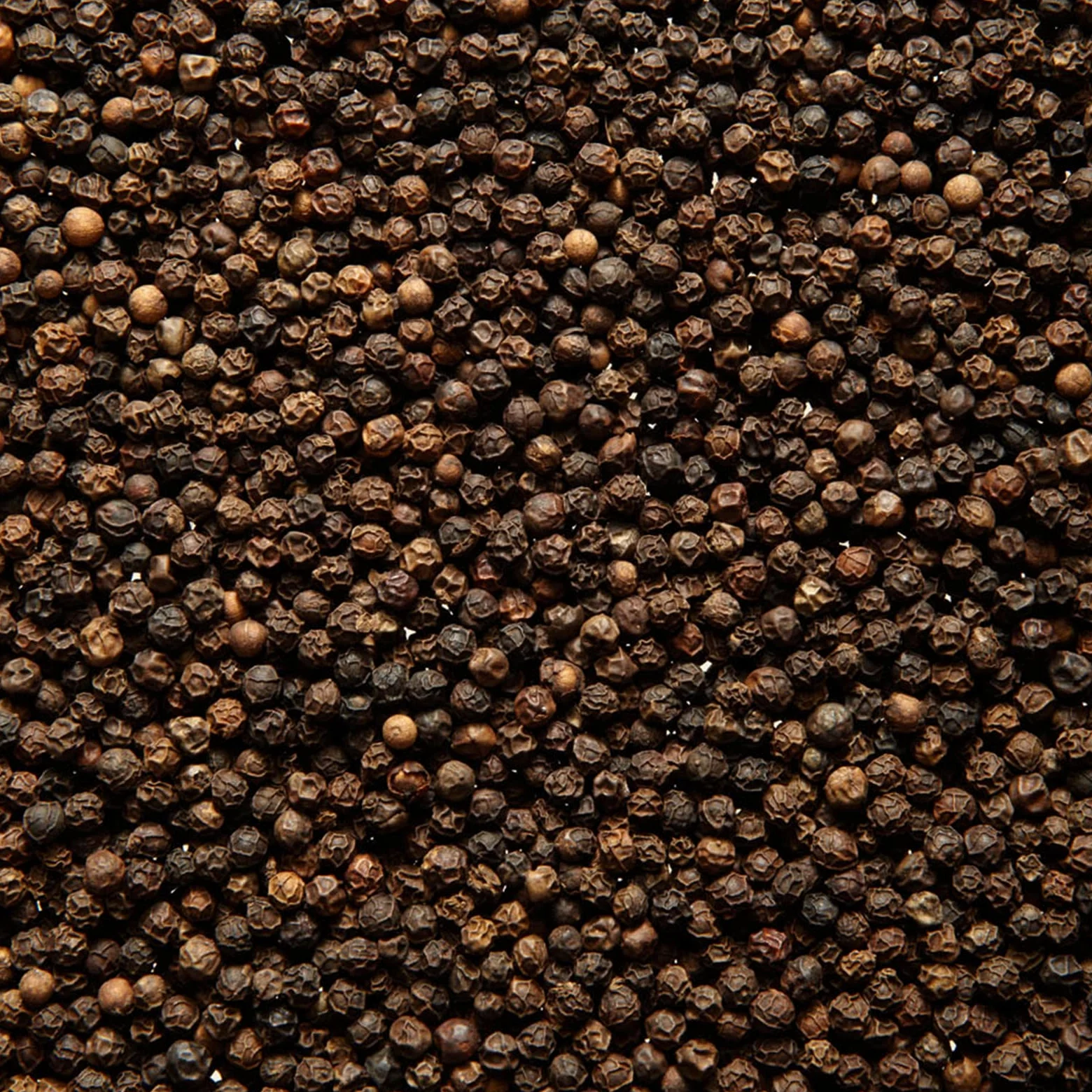 Erbario Toscano, Emulsión corporal de pimienta negra, 250 ml, efecto regenerador y regenerador