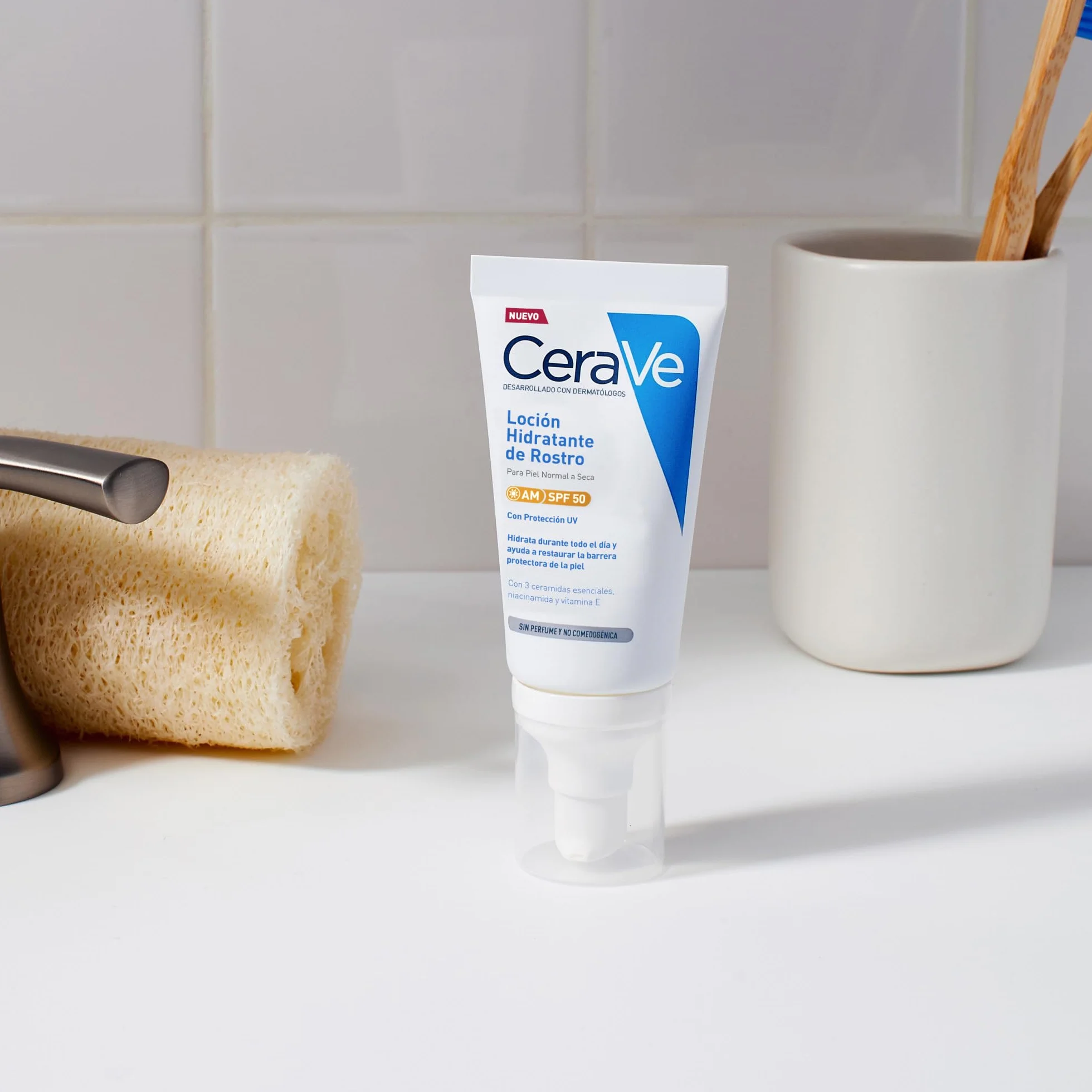 CeraVe Loción Hidratante de Rostro SPF 50 52ml para Piel Normal a Seca
