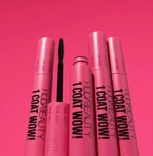 HUDA BEAUTY ORIGINAL | 1 Coat Wow! - Máscara de pestañas voluminizadora | by BELLA | (NEGRO (Travel Size), 7 ml (Paquete de 3))