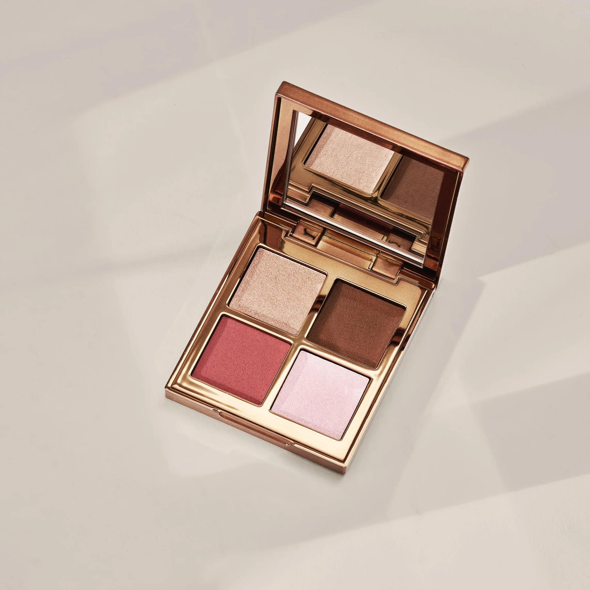 MASQMAI Glow Me Up Face Palette Paleta Maquillaje Iluminador Contouring Colorete 4 Sombras