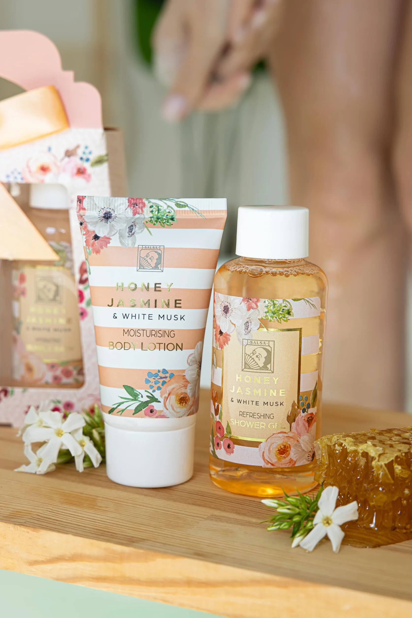 Accentra Set de ducha HONEY JASMINE 3 piezas gel loción corporal baño de burbujas regalo bienestar