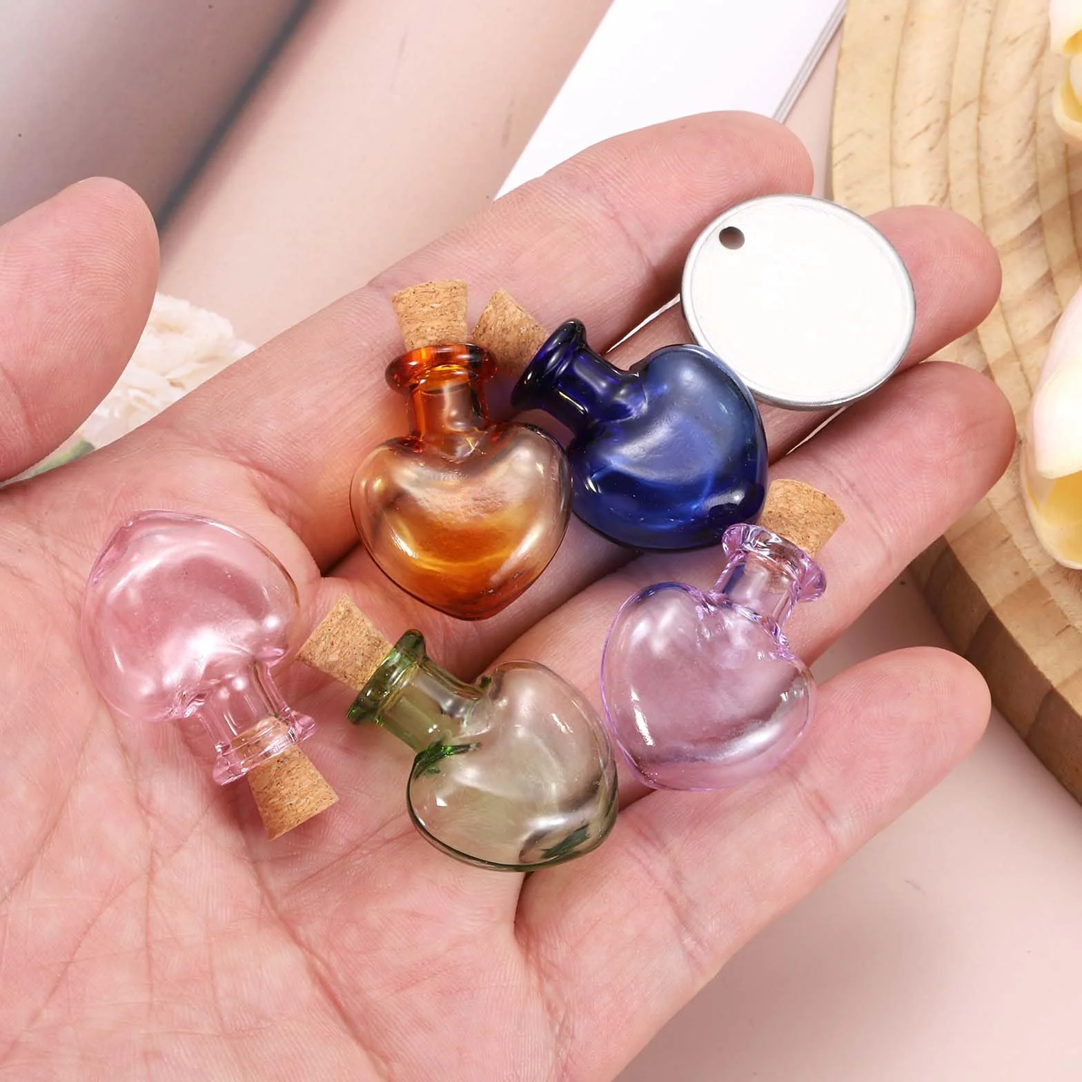 QUARKZMAN 30 Pcs Mini Frascos De Vidrio Corazón, Viales Colgantes Pequeños, Tapones De Corcho, Púrpura
