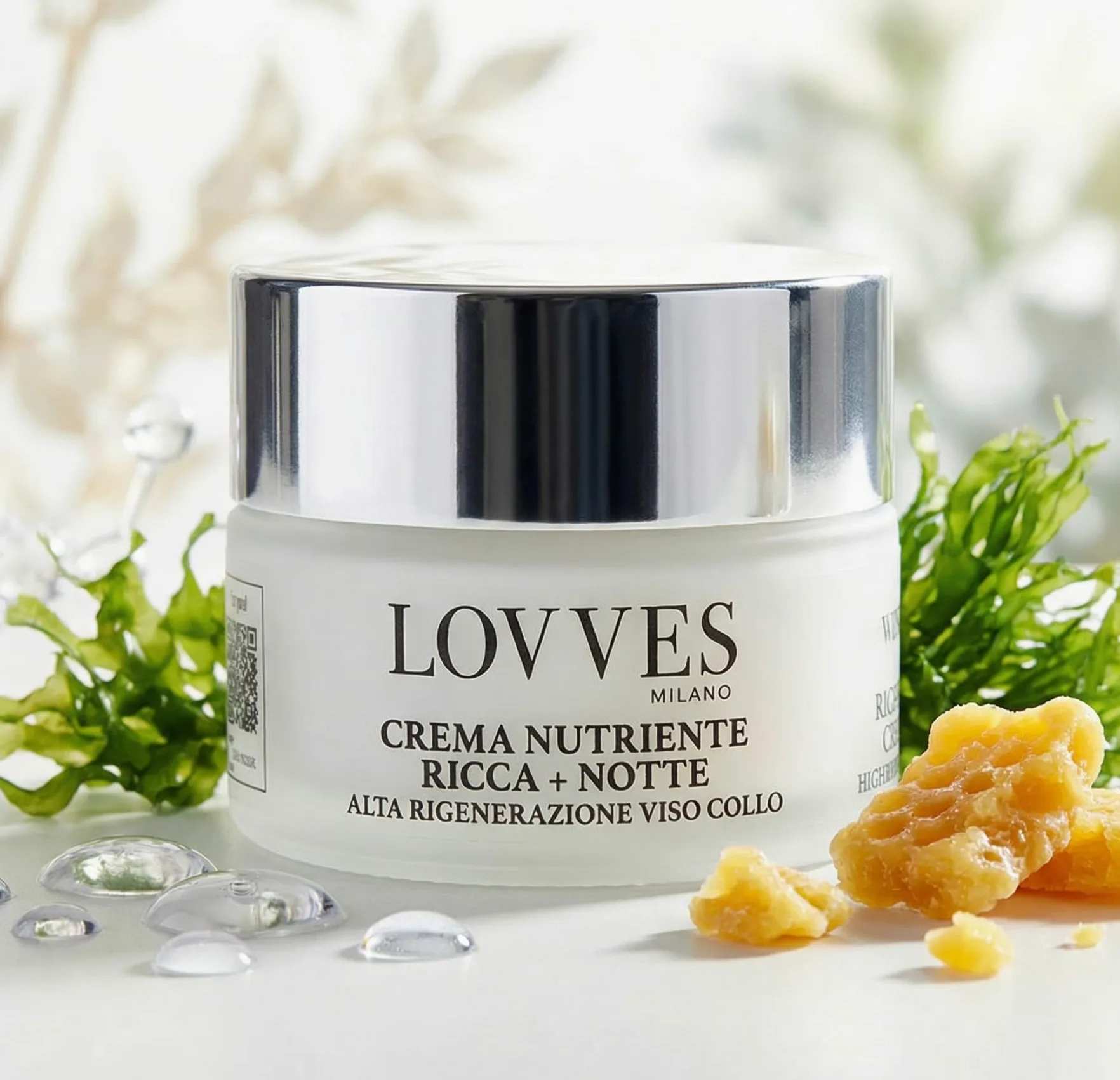 LOVVES Crema Facial Rica Nutritiva, para Día y Noche, Alta Cosmética Natural, Antiarrugas, Favorece la Producción de Colágeno, Hidratante, Regeneración Rostro Cuello,Tarro Cristal 50 ml