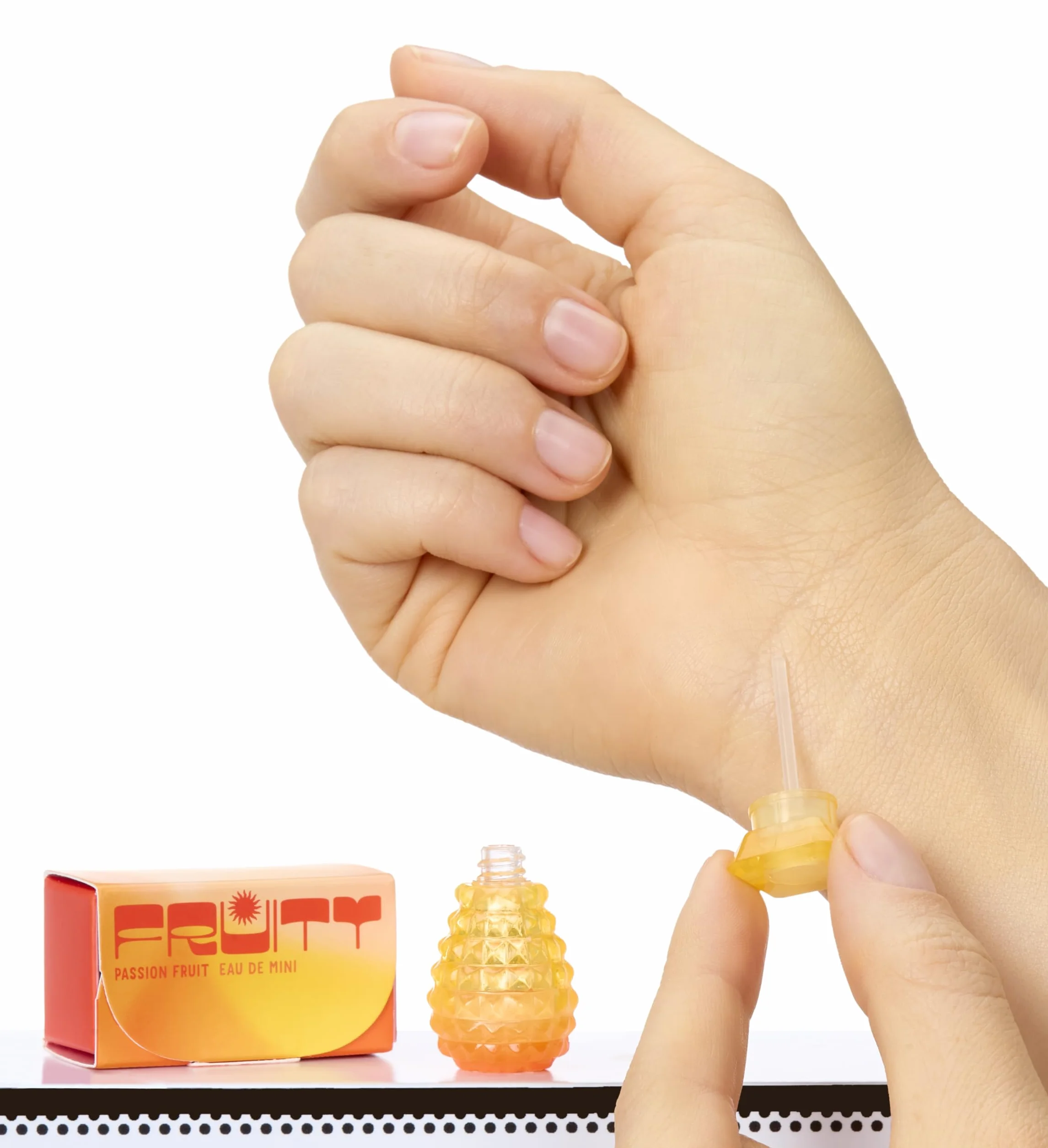 MGA's Miniverse Make It Mini Fragrances - Coleccionables, Envase Ciego Misterioso, Perfume, DIY, 8+