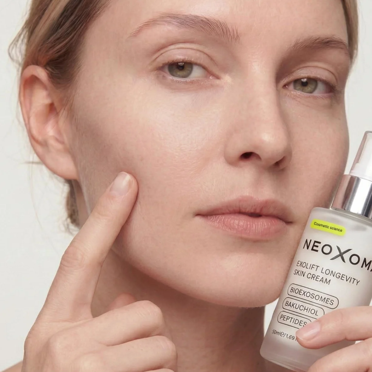 Crema Facial Hidratante con Exosomas y Bakuchiol | Crema Facial Antiedad con Péptidos | Mejora Apariencia de Arrugas y Firmeza | Hidratación Intensa y Piel Uniforme | 50 ml