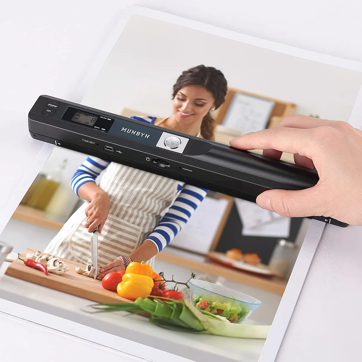 MUNBYN 2026 Escáner Portátil A4 900 dpi Escaneo Plano con Tarjeta SD 16G USB Negro