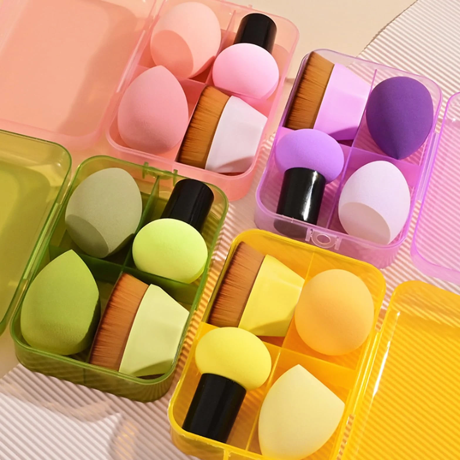 Esponja Maquillaje 4 Piezas Juego de Brochas Base, Rubor y Corrector Kabuki