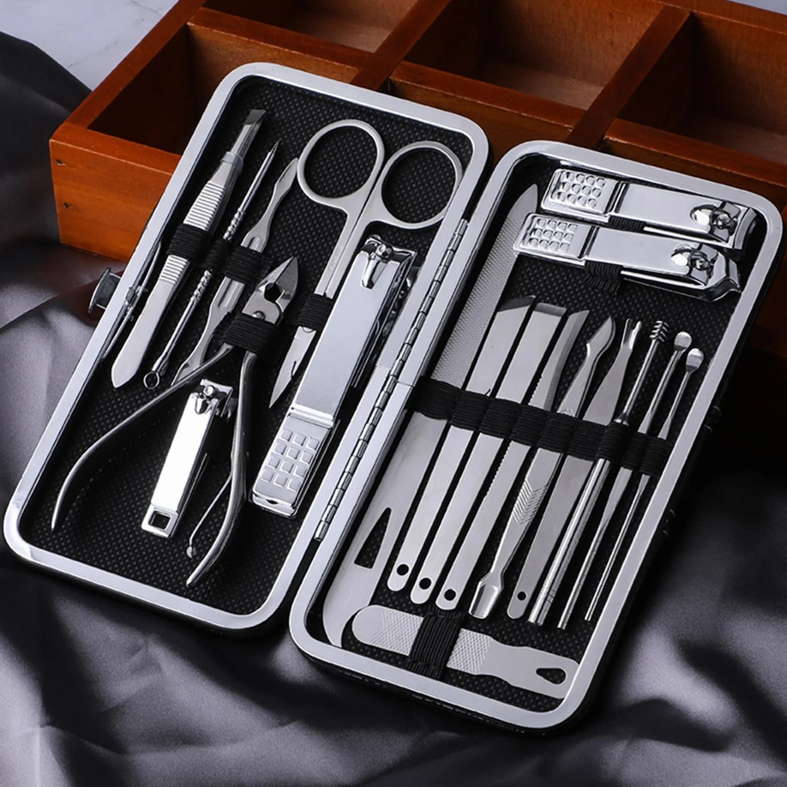 Juego de cortaúñas Juego de manicura Kit de pedicura profesional cortaúñas, 19 piezas Herramientas de cuidado de uñas de acero inoxidable Kit de aseo con estuche de cuero de viaje for hombres y mujere