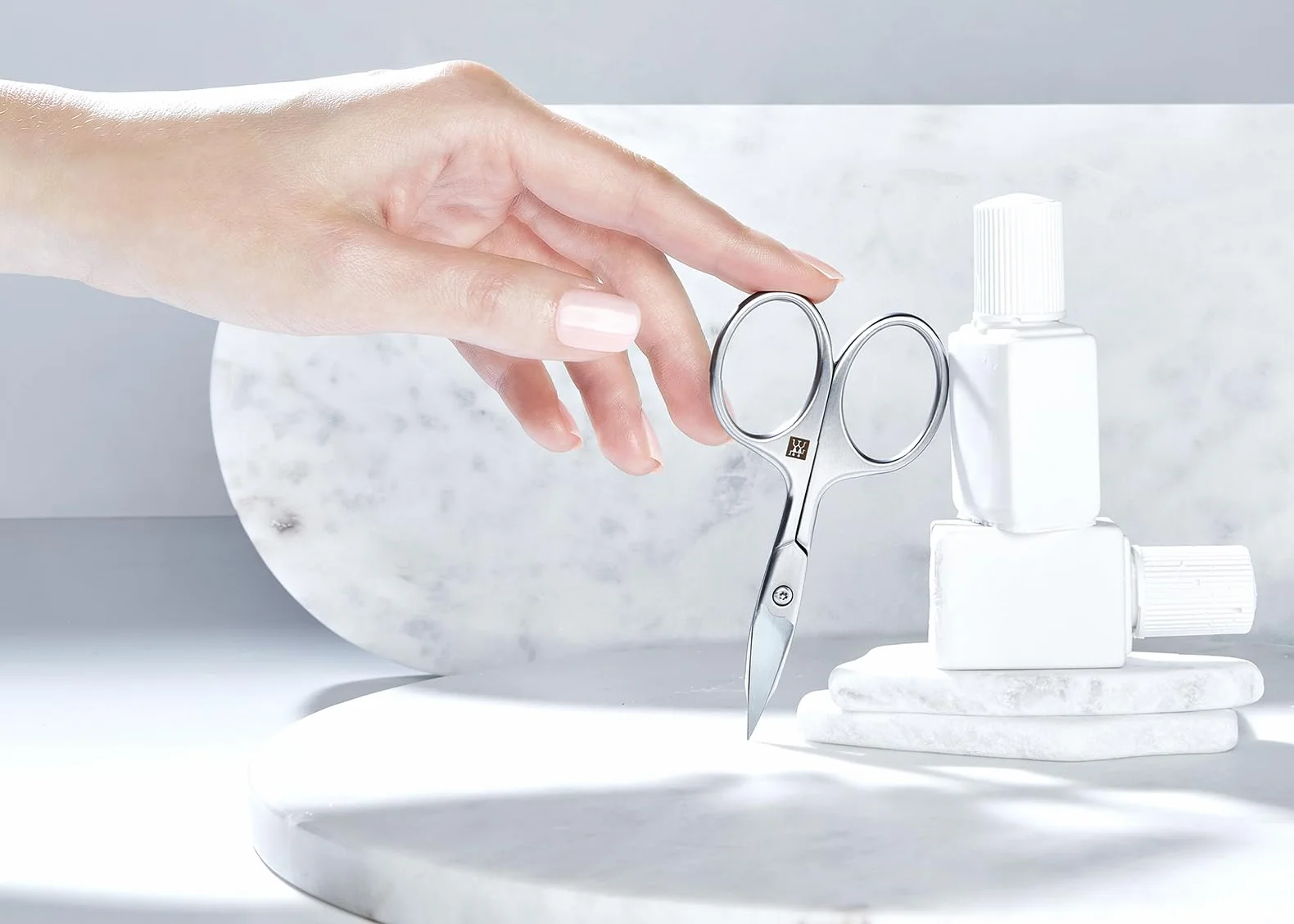 ZWILLING Tijeras combinadas para uñas, filo curvado, punta fina, 90 mm, plata