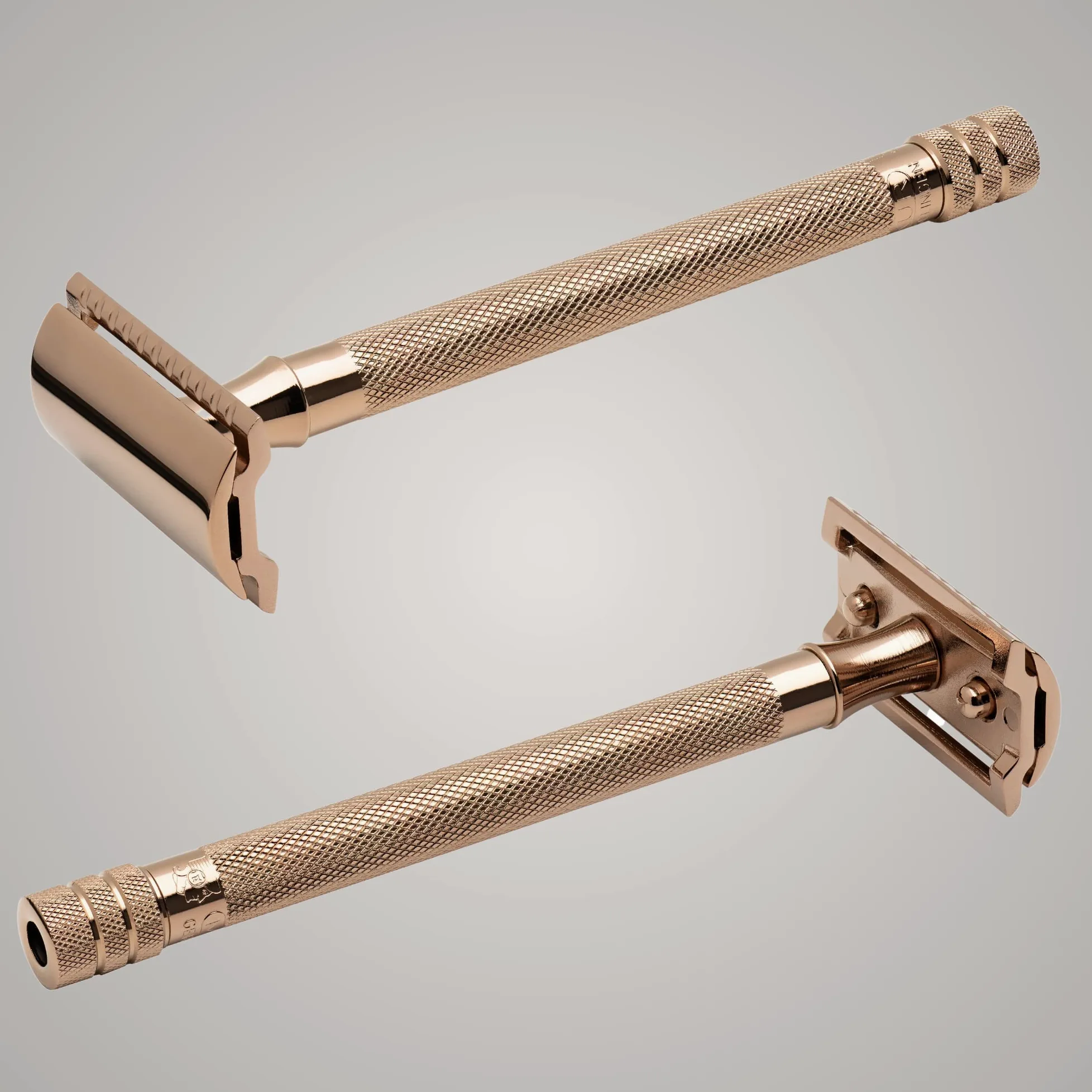 MERKUR Maquinilla de afeitar unisex PVD Gold 24G, de tres piezas en PVD oro rosa con corte recto, peine cerrado, ideal para afeitado en húmedo, zinc fundido, mango de latón, fabricado en Alemania