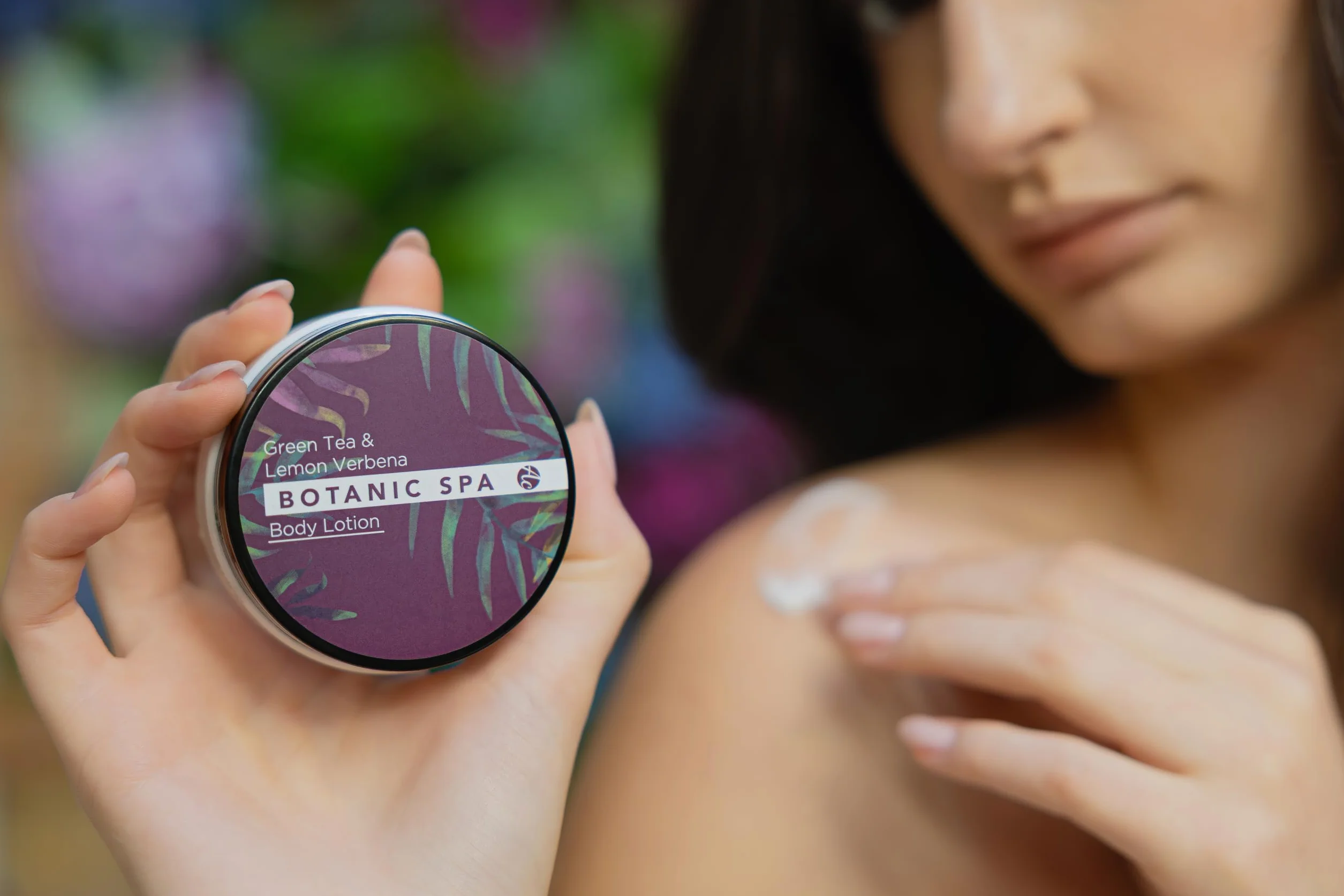 Accentra Botanic SPA Set de Baño Mujer Cesta Hierba Marina Kit Tratamiento 4 Piezas Gel Ducha Sales Baño Loción Corporal Esponja Malla Regalo Bienestar