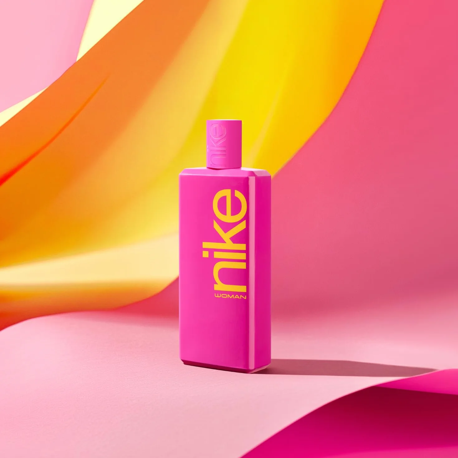 NIKE Colonia 100 ml Crema Corporal 75 ml Gel de Baño 100 ml Estuche Regalo Mujer Eau de Toilette Floral Afrutado