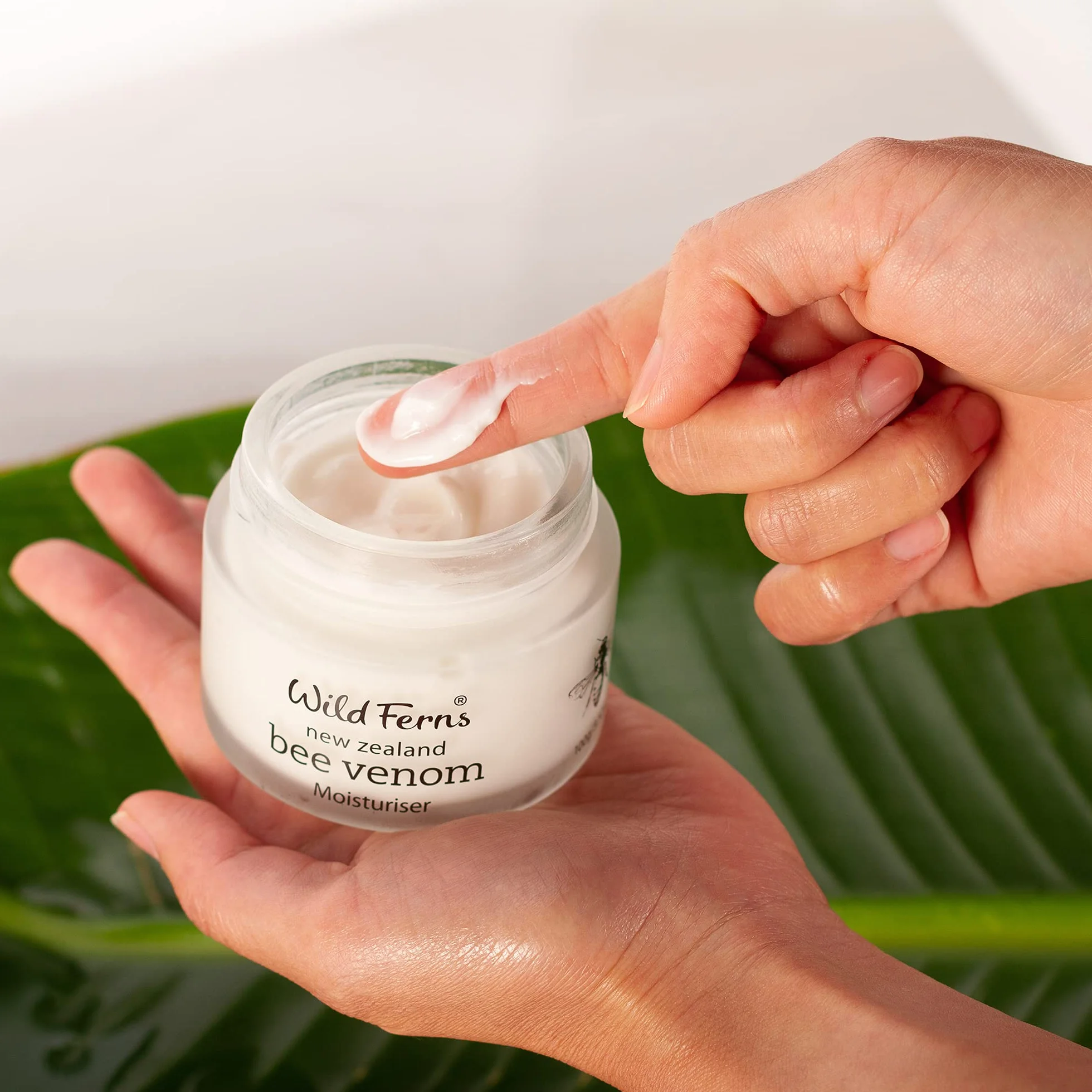 Salvaje Helechos Bee Venom Crema Hidratante 100 g
