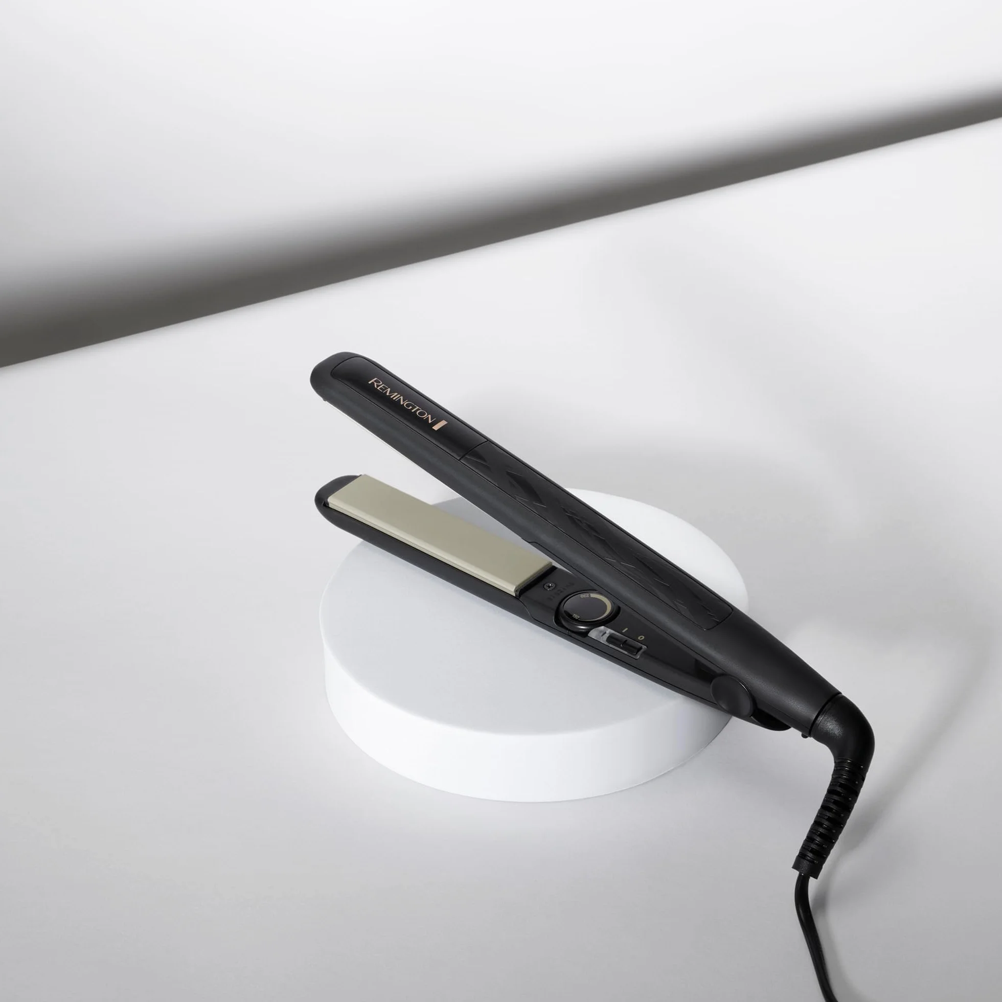 Remington Plancha de Pelo Ceramic Slim S3500 - Placas Flotantes Extralargas, Cerámica Anti-estática, Turmalina, 230°C
