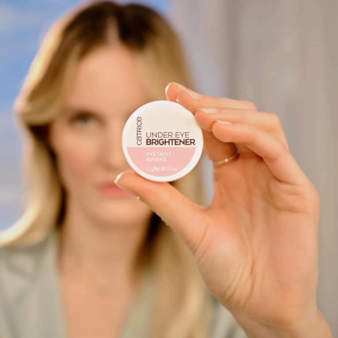 Catrice Under Eye Brightener iluminador para la ojera (4.2g)