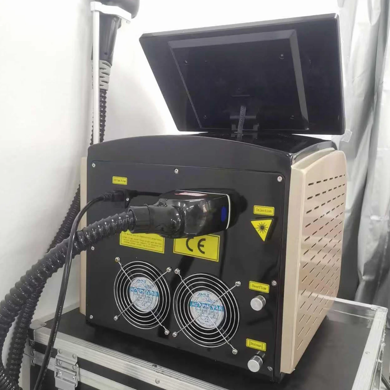 Máquina de Depilación Láser Diodo 808 nm 4000W 3 Longitudes de Onda Sistema de Enfriamiento