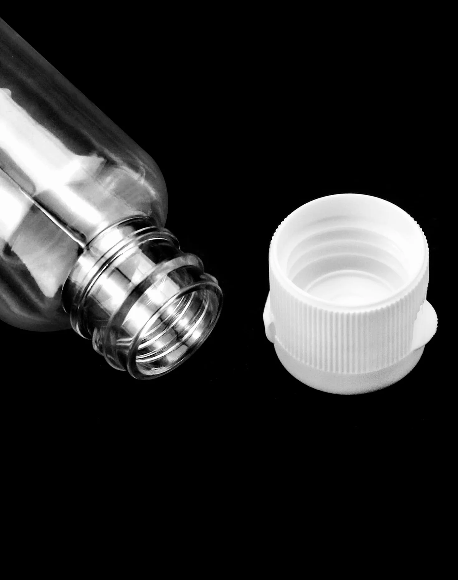 QWORK 12 Pcs Botellas De Viaje 50 Ml, Botes Rellenables Transparentes Con Embudo, Para Champú Gel Ducha Loción