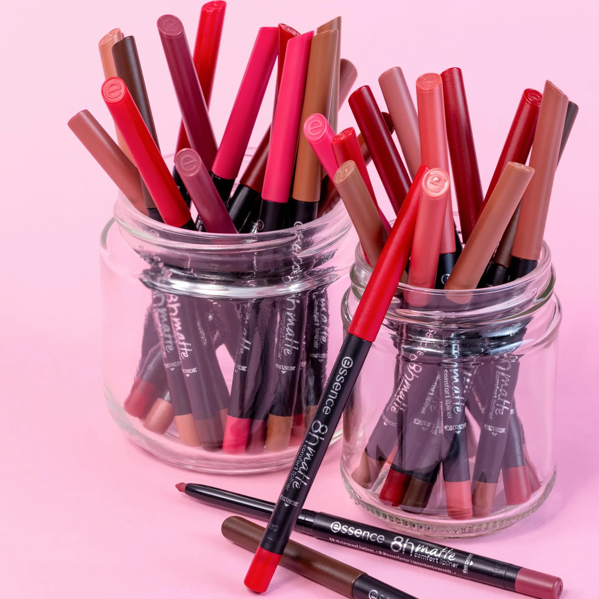 Essence 8h MATTE comfort perfilador de labios larga duración mate 0.3g