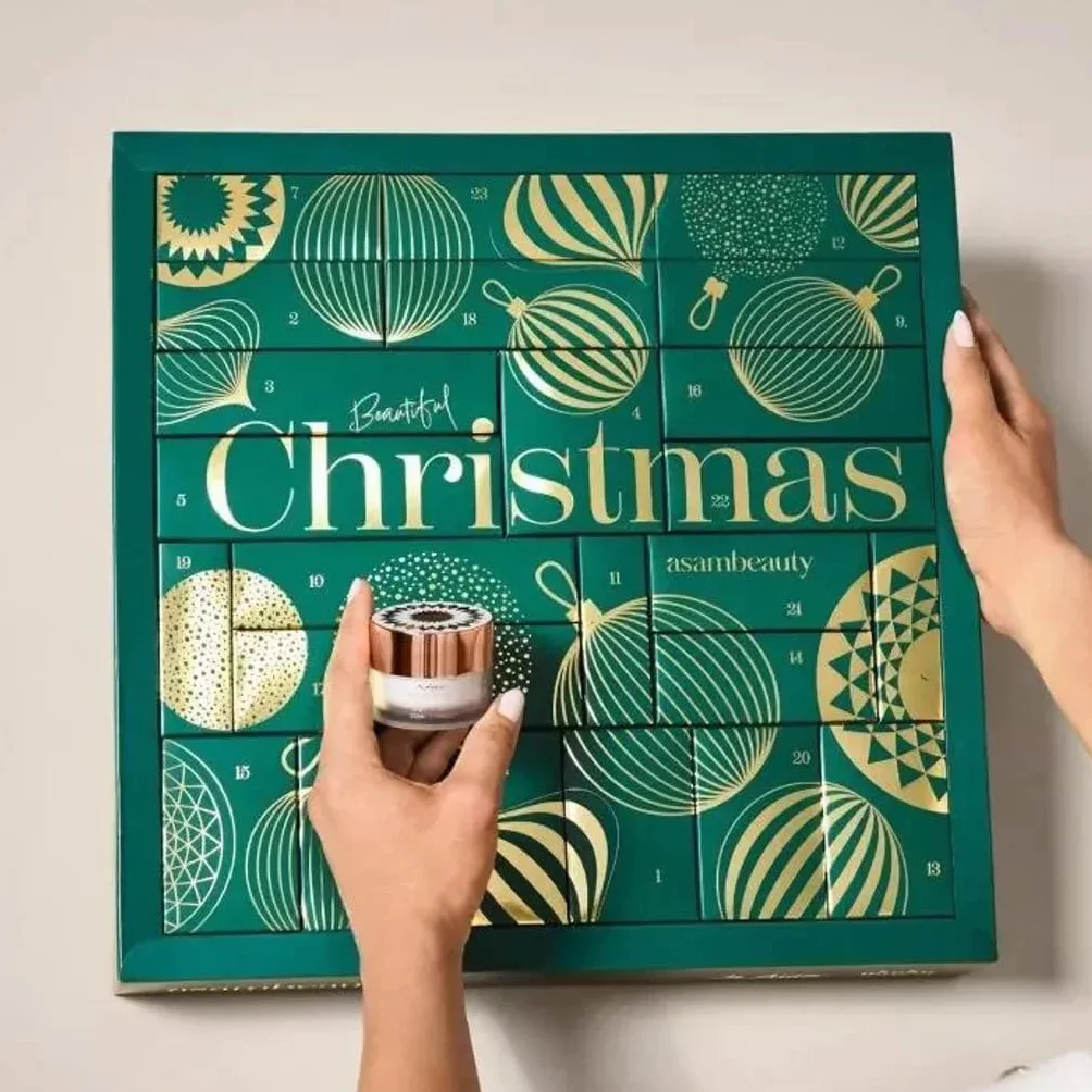M. Asam Calendario de Adviento 2025 para mujer, calendario de Adviento de maquillaje Asambeauty, 24 sorpresas, calendario de Navidad con cuidado facial, para mujeres y niñas (valor 225 €)