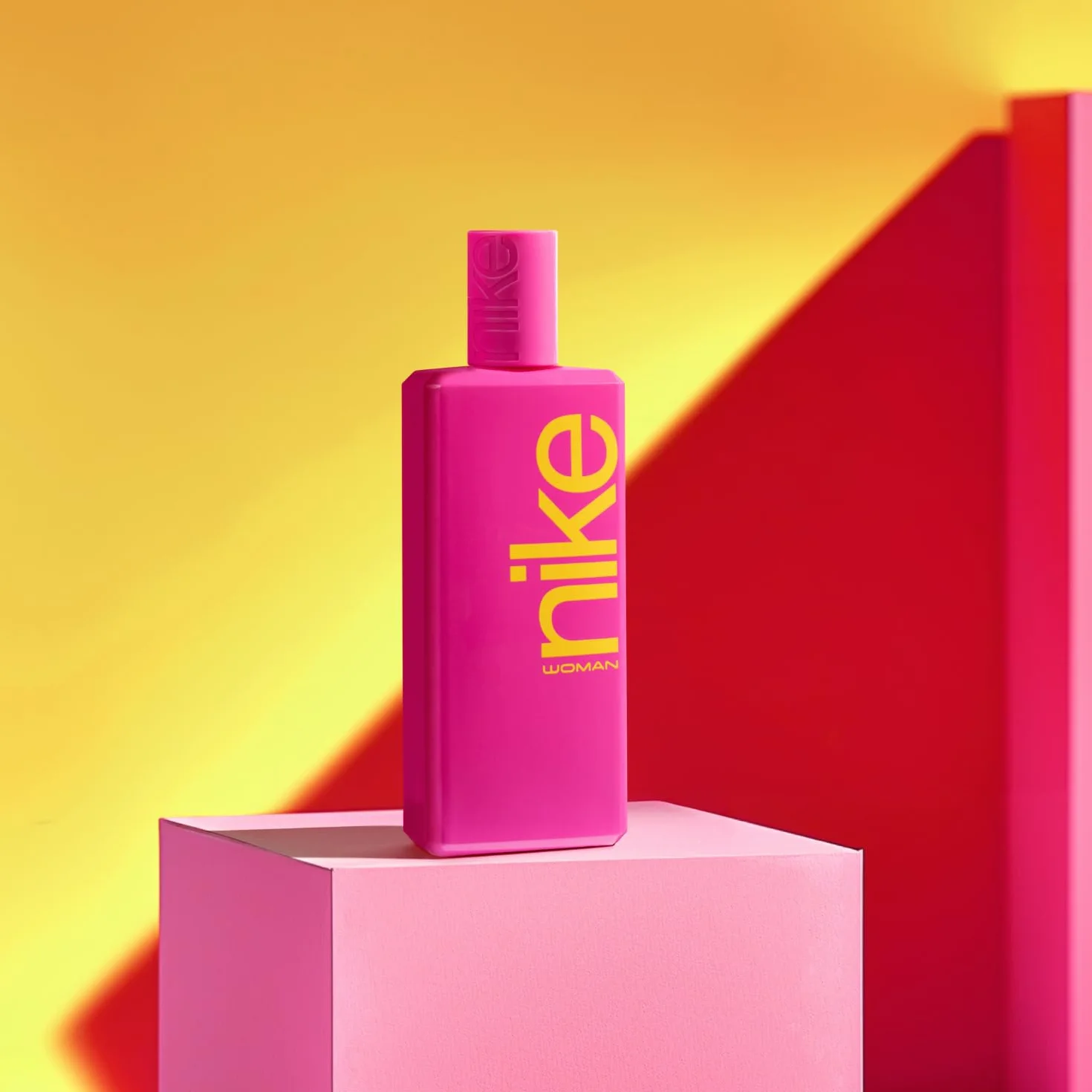 NIKE Colonia 100 ml Crema Corporal 75 ml Gel de Baño 100 ml Estuche Regalo Mujer Eau de Toilette Floral Afrutado