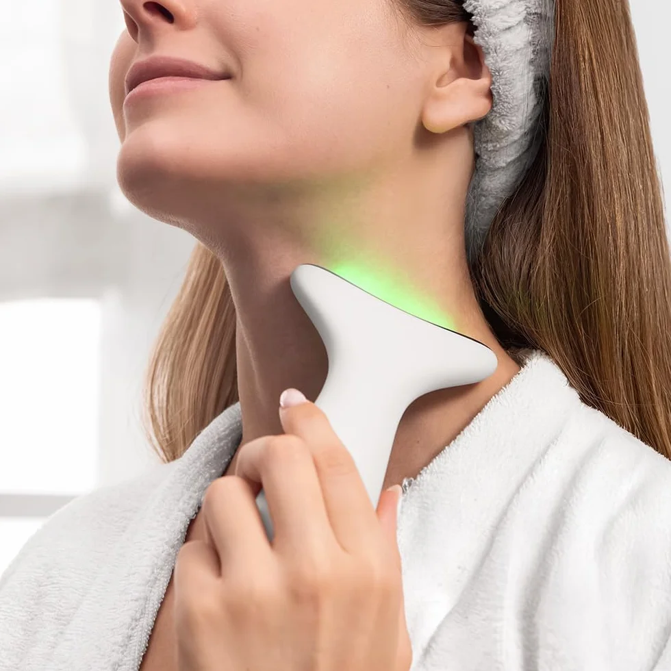 Cecotec Tonificador Facial Eléctrico FaceCare Face&Neck Pro, 3 Modos, Luz LED Roja Azul Verde, 5 Niveles EMS, IPX6