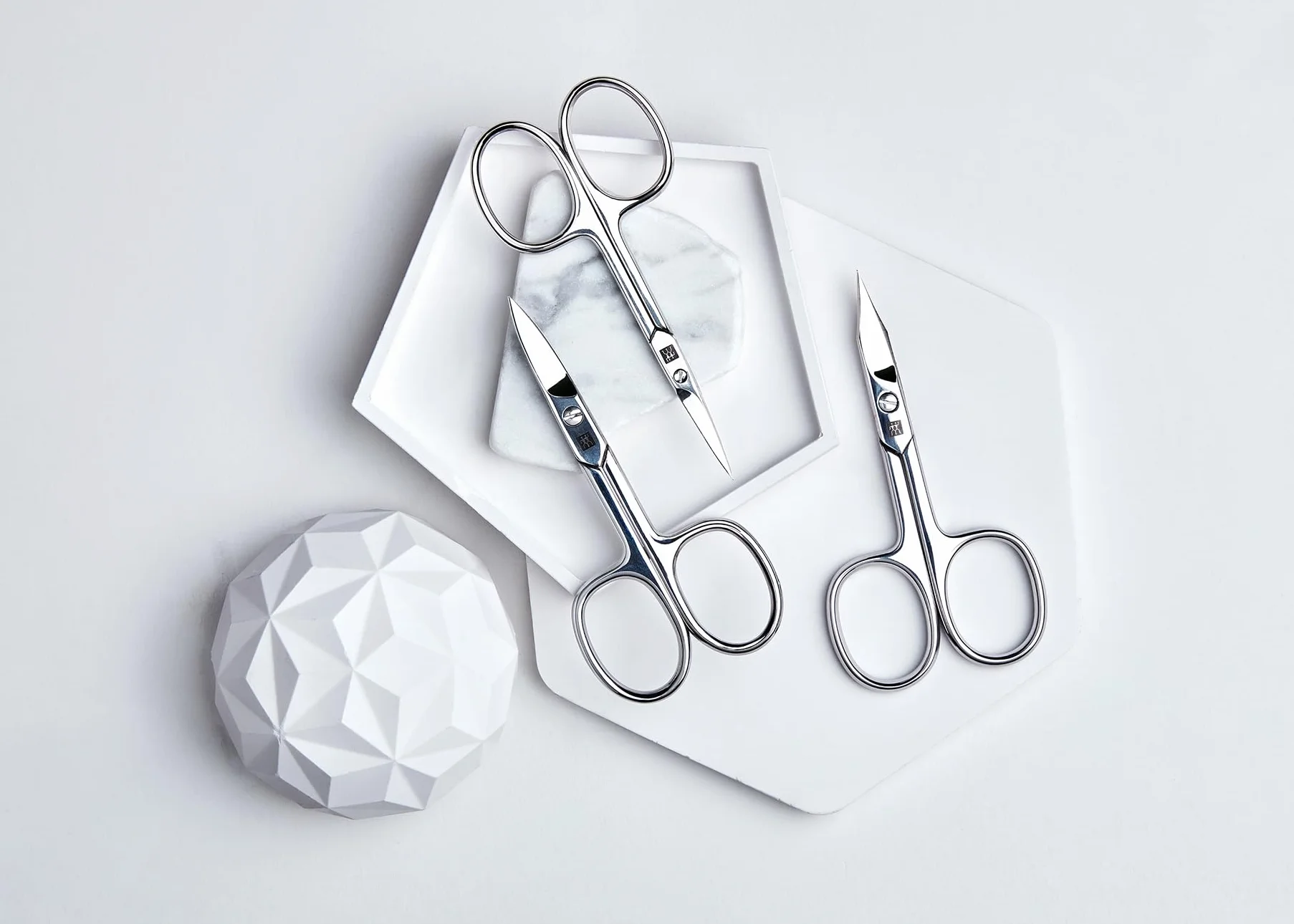 ZWILLING Tijeras para uñas 90 mm filo curvado hipoalergénicas plata