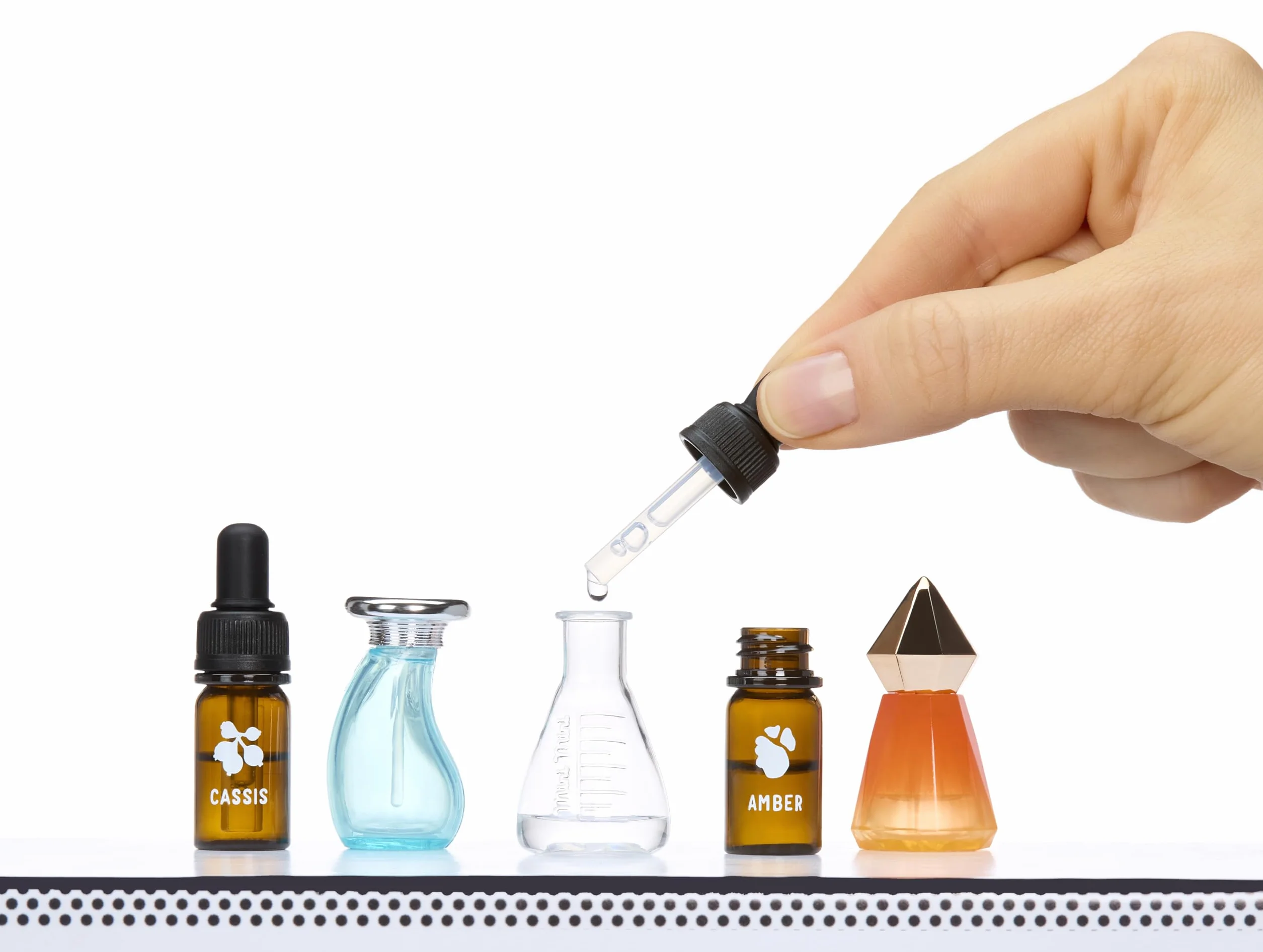 MGA's Miniverse Make It Mini Fragrances - Coleccionables, Envase Ciego Misterioso, Perfume, DIY, 8+