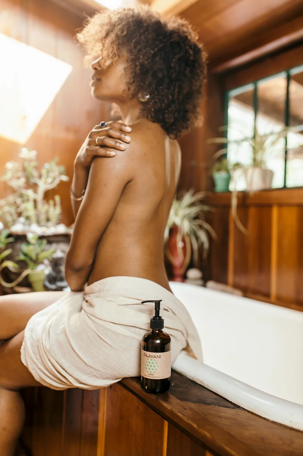 PAAVANI Ayurveda Vata - Aceite corporal para nutrir la piel seca, 4 onzas líquidas