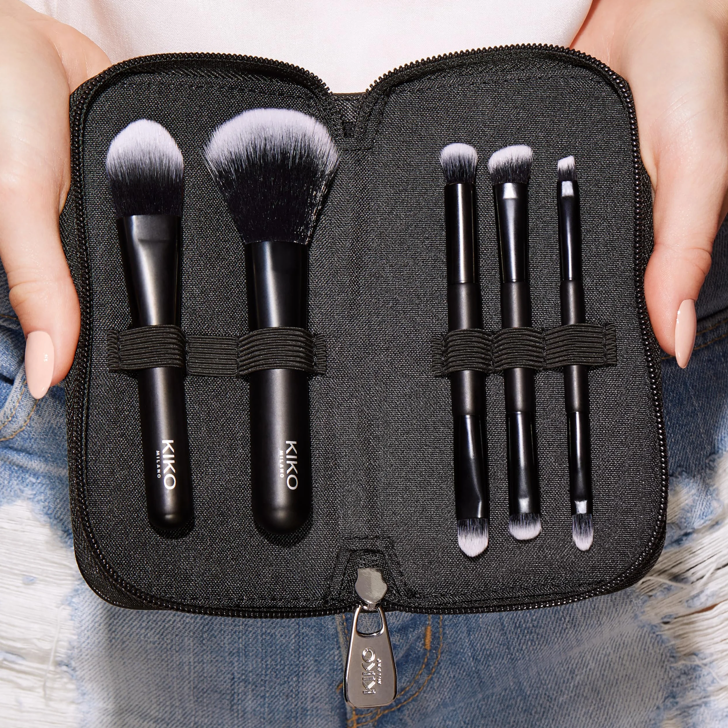 KIKO Milano Travel Brush Set Estuche de viaje 5 brochas profesionales