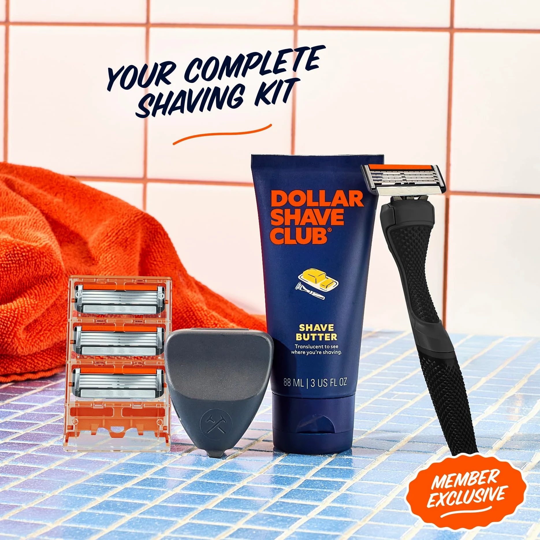 Dollar Shave Club The Member Exclusive Shave Set | 4 cartuchos de recambio de enjuague Swift, 1 mango (negro), 1 mantequilla de afeitar de 3 onzas, 1 funda para maquinilla de afeitar