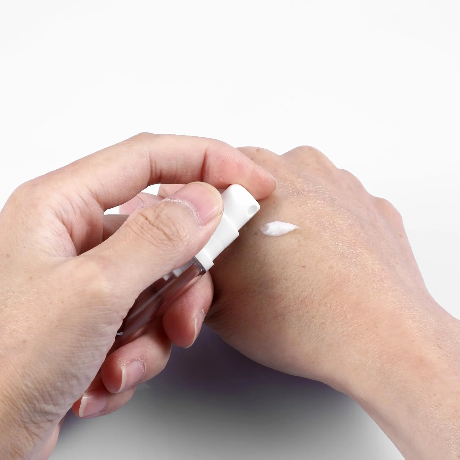 4 dispensadores vacíos sin aire, botella pequeña, dispensador portátil de 10 ml, recipiente cosmético al vacío, botellas de viaje para rellenar
