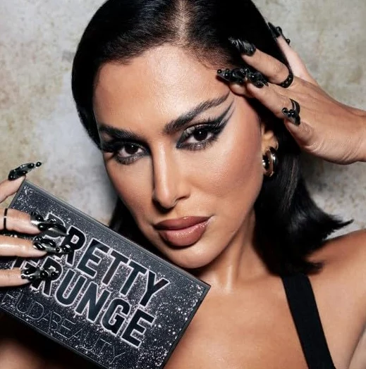 HUDA BEAUTY Original | PRETTY GRUNGE - Paleta de 18 sombras de ojos | Creamy Obsessions - Paleta de sombras de ojos | 16.8 gramos / 0.59 Oz. | by BELLA | EDICIÓN LIMITADA