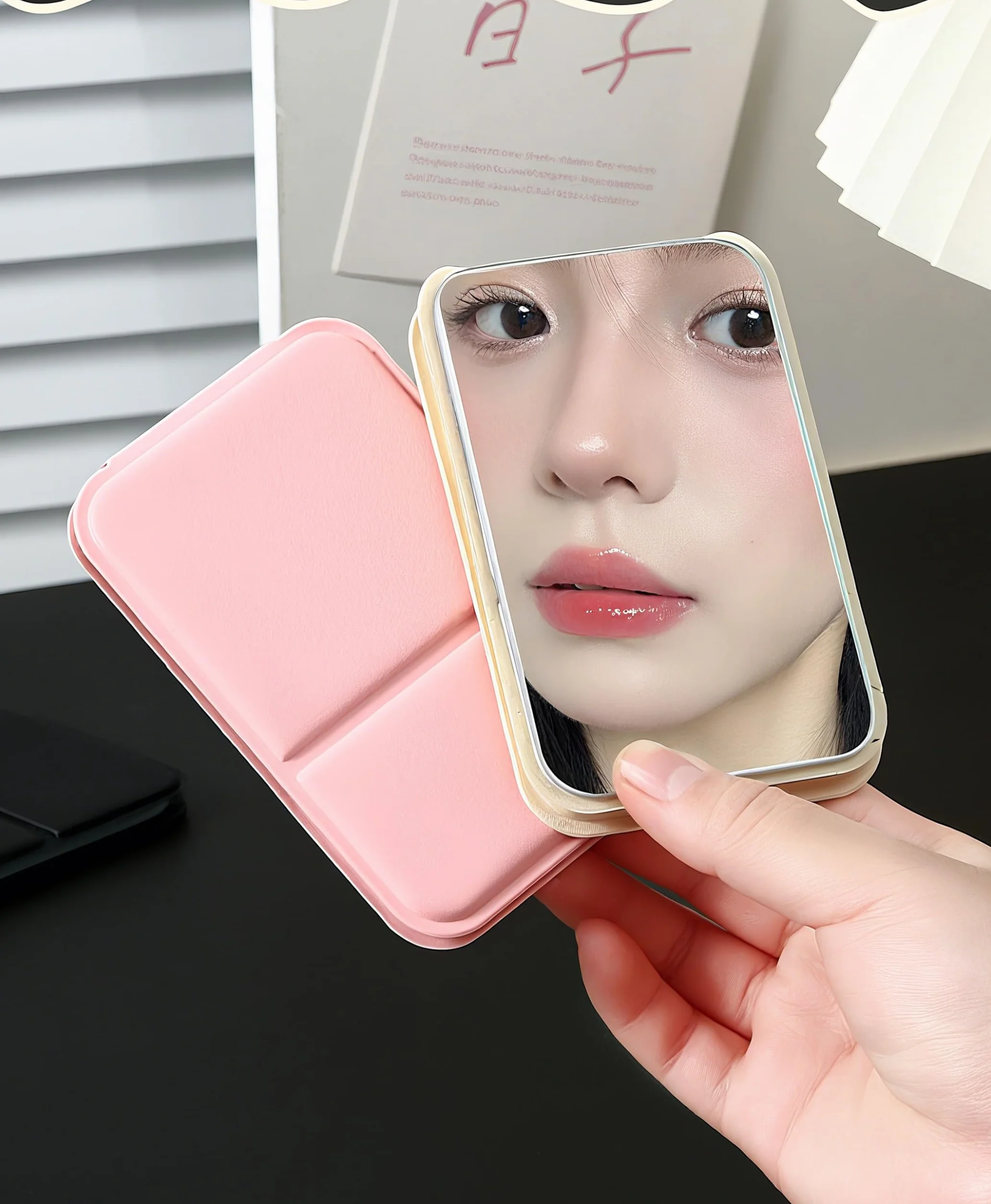 Espejo de Viaje Portátil Plegable Compacto con Soporte, Mini Espejo de Maquillaje para Bolsillo y Bolso