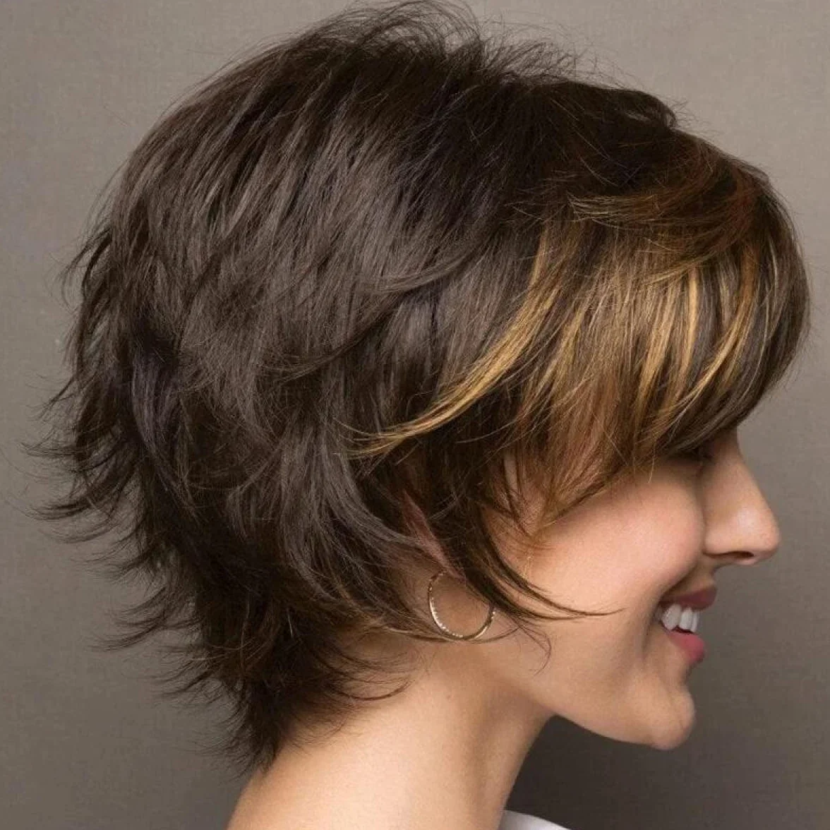 Peluca Sintética Marrón Oscuro Bob Ondulado Esponjoso Natural para Mujeres
