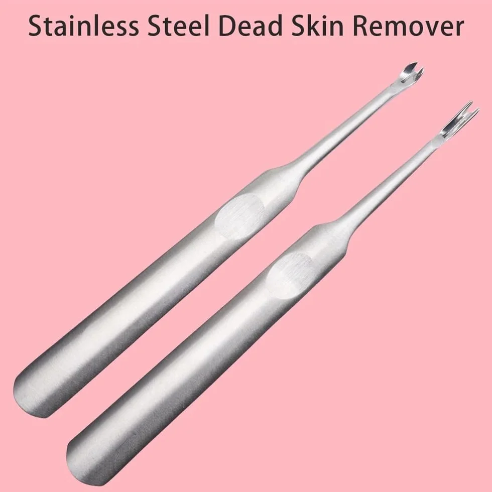 Herramienta multifuncional de acero for uñas con cabezal doble for piel muerta y diseño ergonómico, operación cómoda, adecuada for el cuidado de las uñas y opción ideal for uso en salón o arte de uñas