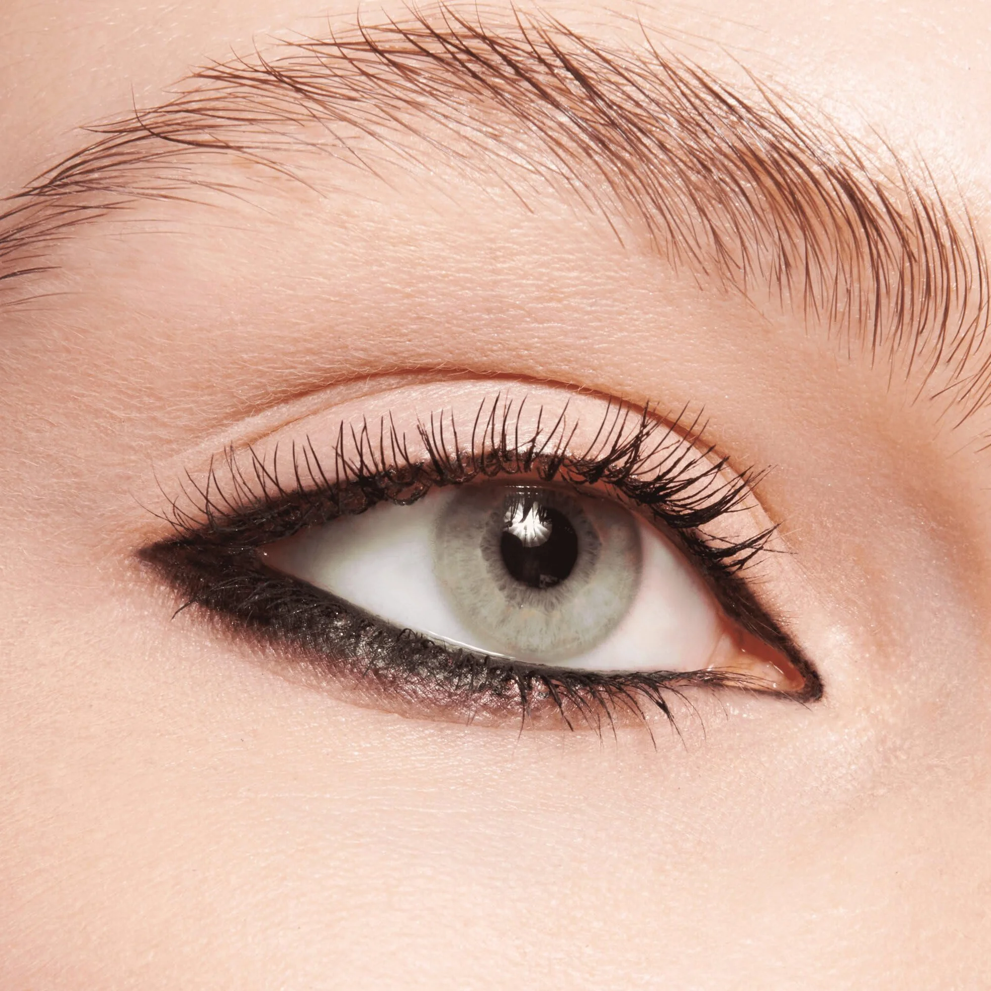 Essence Long-Lasting lápiz de ojos de larga duración definir 0.28g