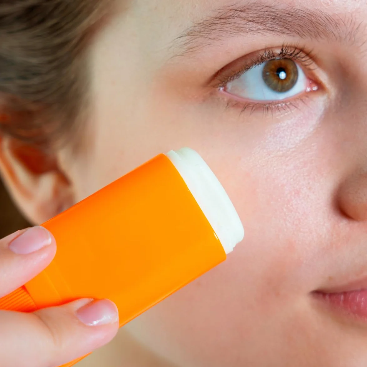Babaria Stick Solar Facial SPF50+ Niños y Adultos 20 g Transparente Manteca de Karité Protector Solar Facial 50 Aloe Vera Zonas Sensibles