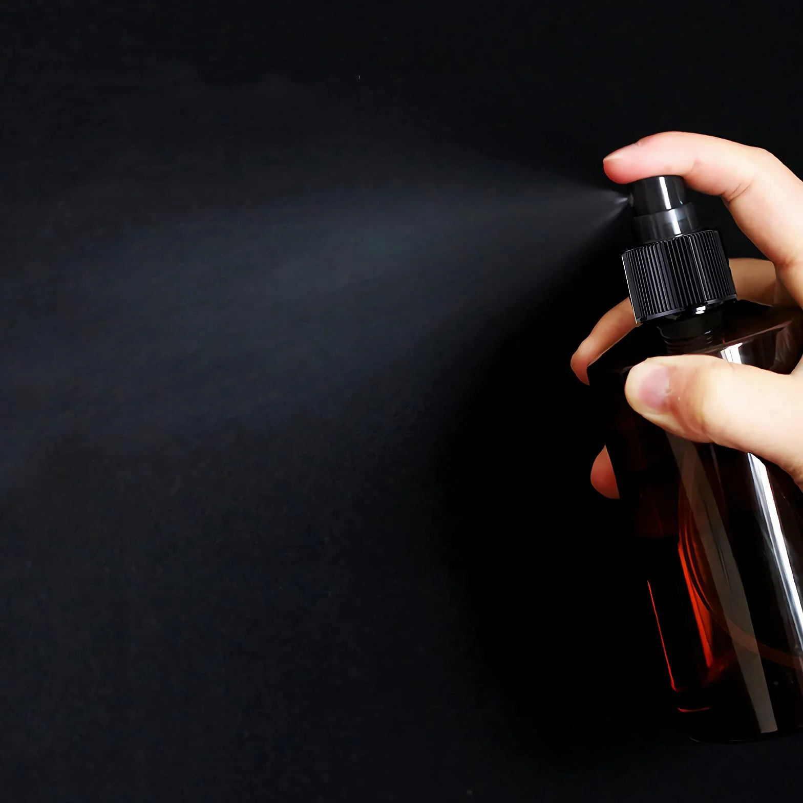 Botella de Spray Plástico Vacía 50 ml Marrón con Bomba Negra Niebla Fina Atomizador Pequeño para Perfume Viaje