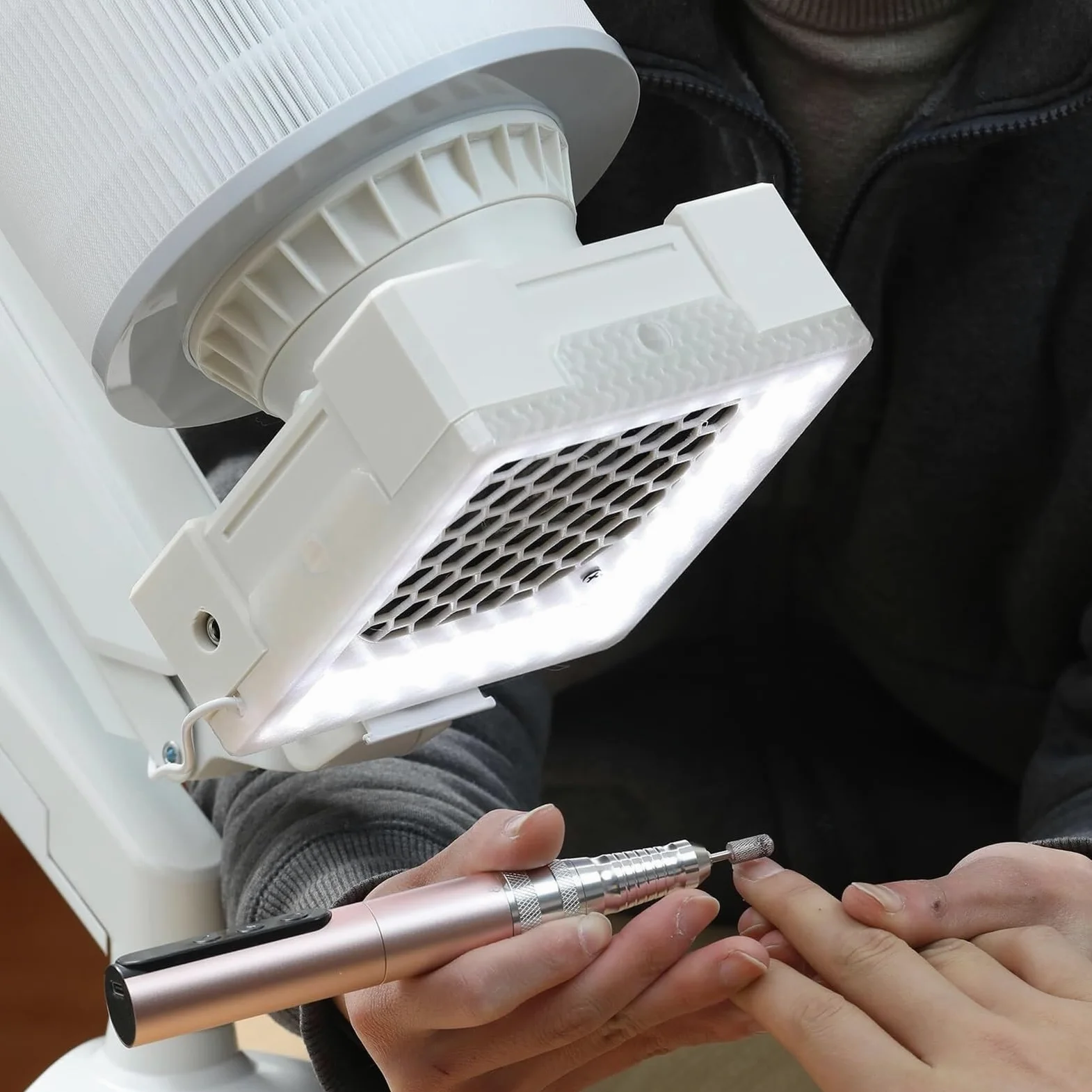 Aspirador de uñas universal de escritorio, aspirador vertical con luz LED, succión ajustable, soporte metálico de ángulo ajustable, colector de polvo profesional para salón de uñas en casa.