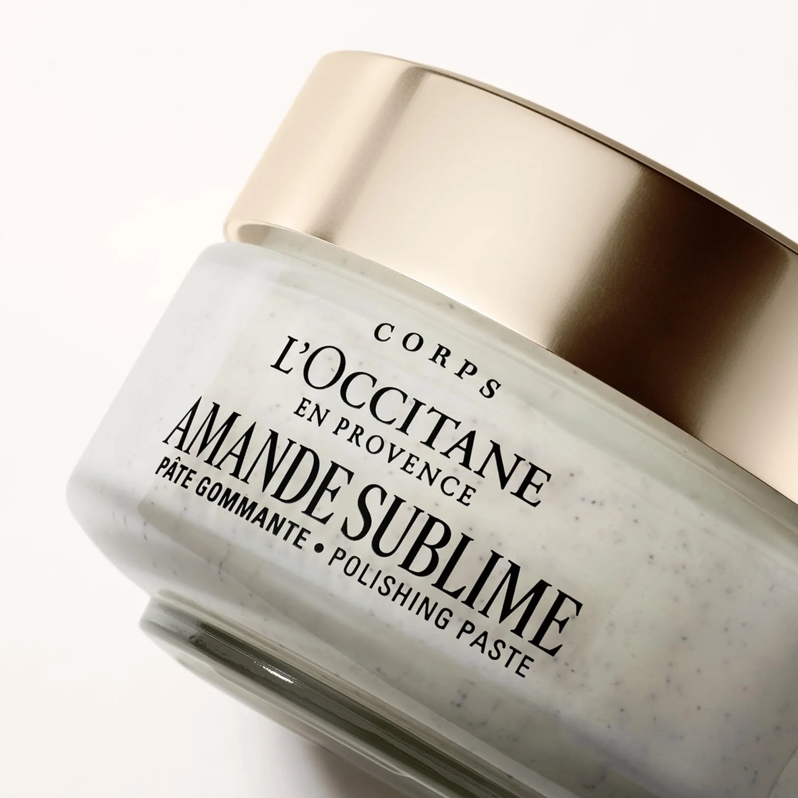 L'OCCITANE - Pasta Exfoliante Corporal Almendra (Amande Sublime) - 200 ml - Suaviza la piel - Fabricado en Francia