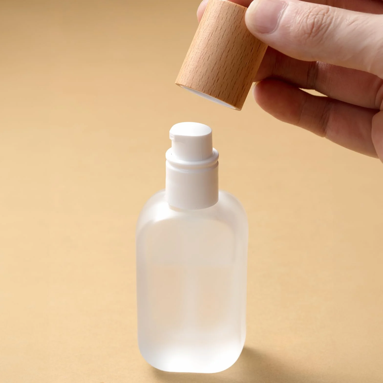4 Piezas 30ml Bote Airless, Dispensador de Bomba de Vidrio, Botella Vacía de Viaje Con Tapa de Madera Para Crema Cosmética, Con Embudo