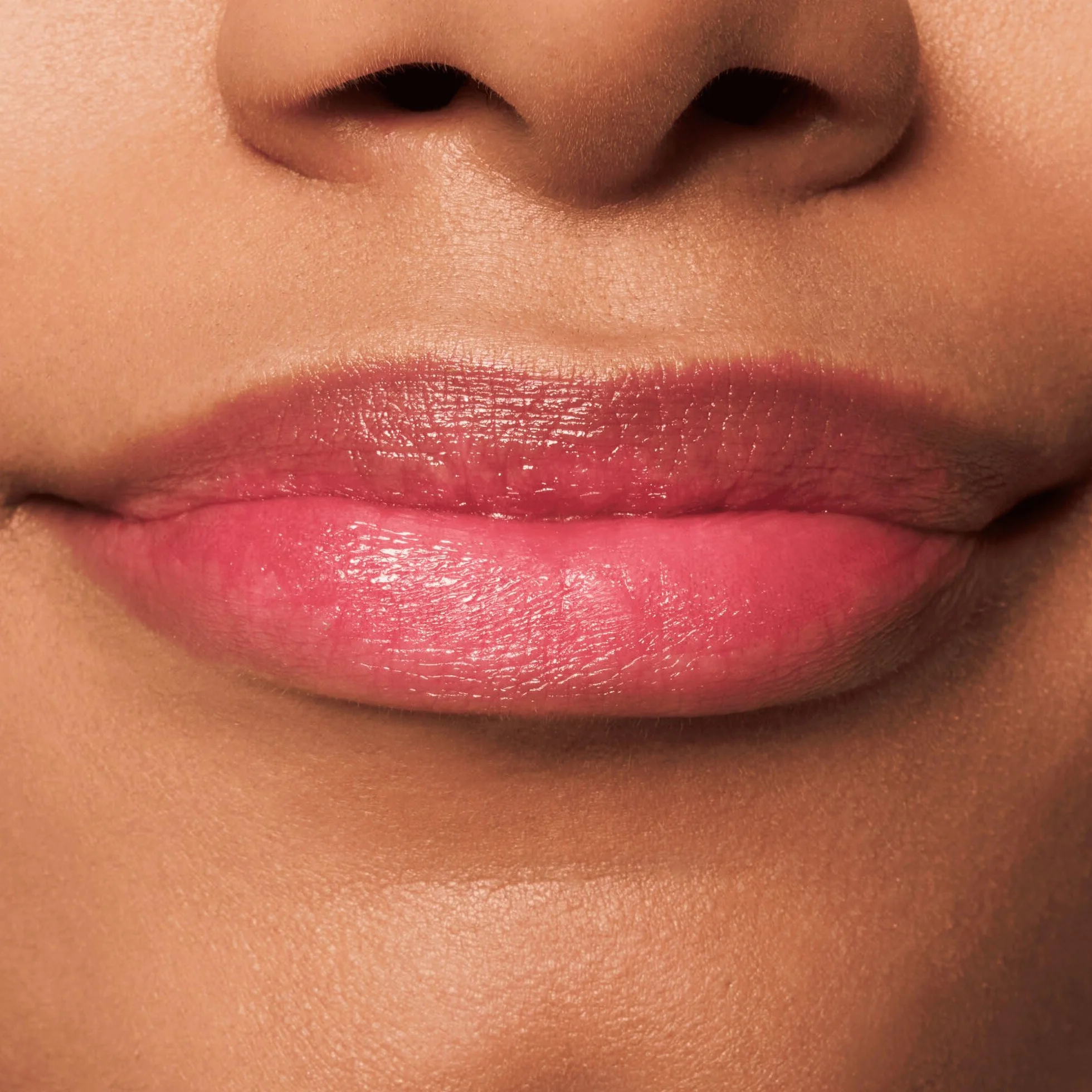 essence BARRA DE LABIOS QUE CAMBIA DE COLOR META GLOW, adaptación al color, Efecto tinte, natural, translúcido (3.4g)