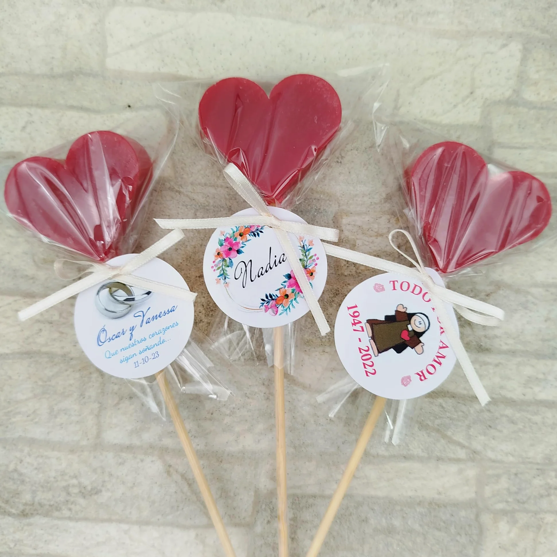 Detalles para bautizo, comunión, cumpleaños - Piruleta de jabón aromático en forma de corazón - Regalo original para eventos - Pack especial 35 uds. para regalo a invitados - Aroma: Frambuesa