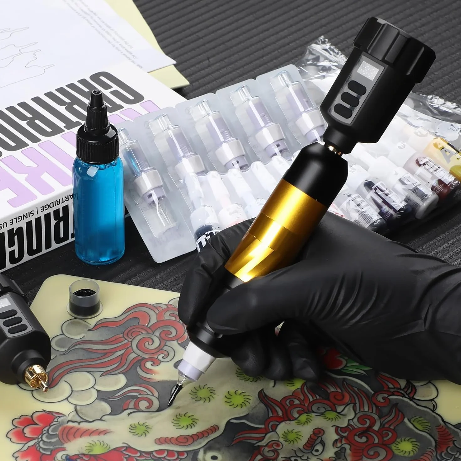 Kit ANTIKE Maquina de Tatuar Pro Maquina de Tatuaje con LCD Baterias 2pcs * 1500mAh y 20 Buen Agujas para Tatuaje, Tintas Colores Set y Todo Accesorios para Tatuaje AK-TK3001EU-9