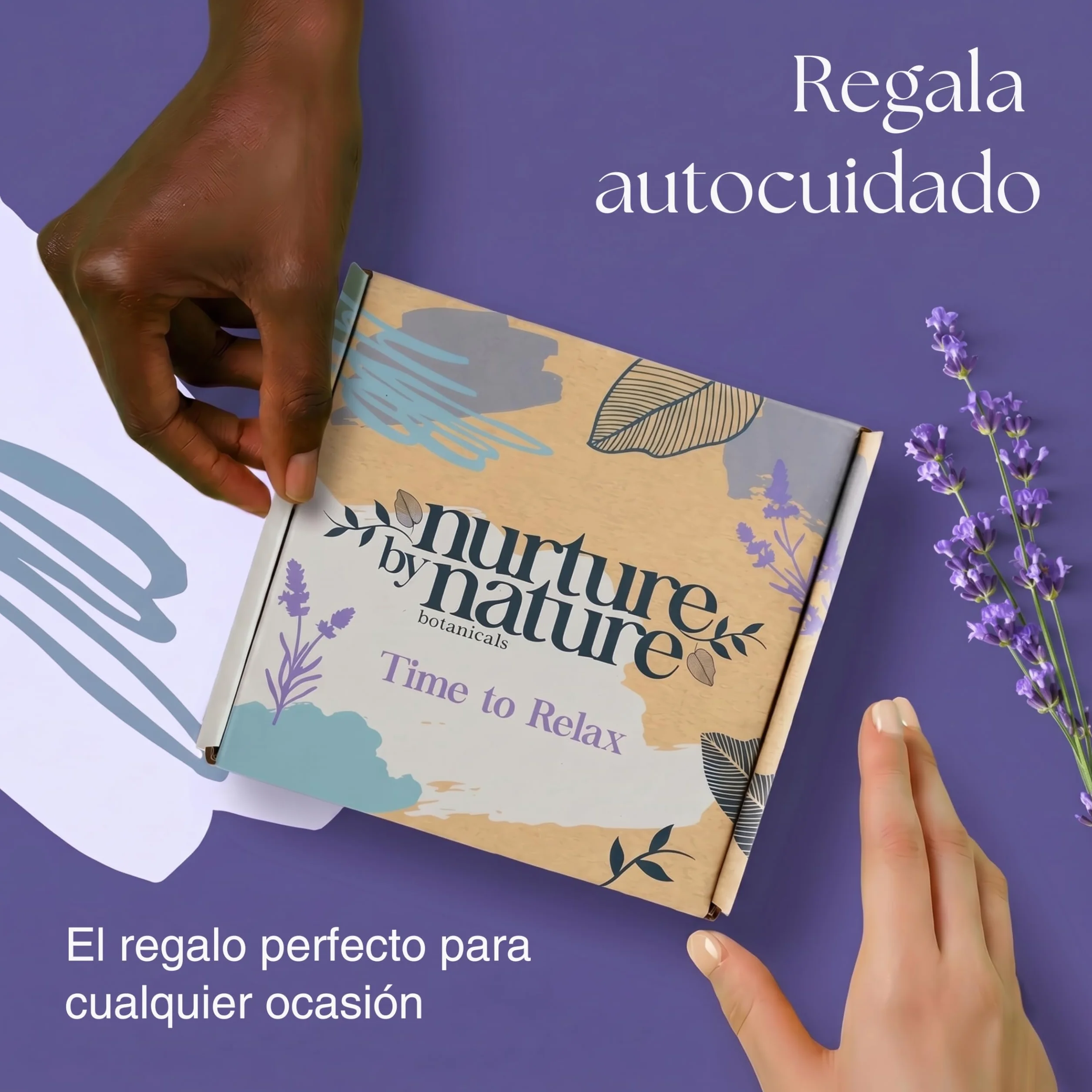 NURTURE BY NATURE Set de Regalo de Bienestar para Mujer – Set spa con spray de almohada de lavanda, exfoliante corporal, bomba de baño y vela perfumada vegano